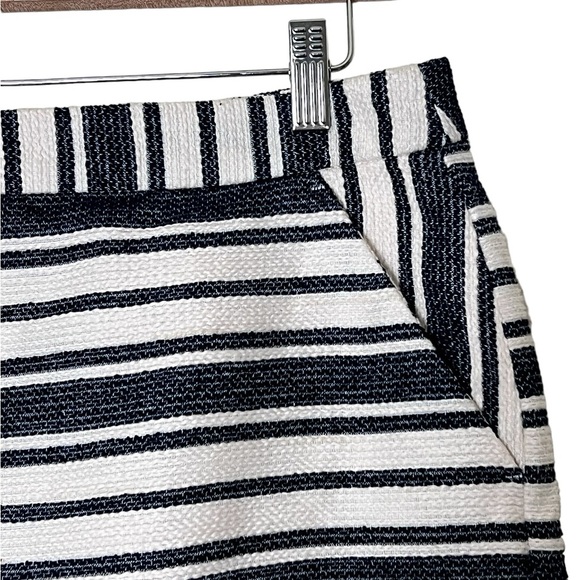 Banana Republic | Striped cotton blend blue/white a-line mini skirt size… - Picture 4 of 10